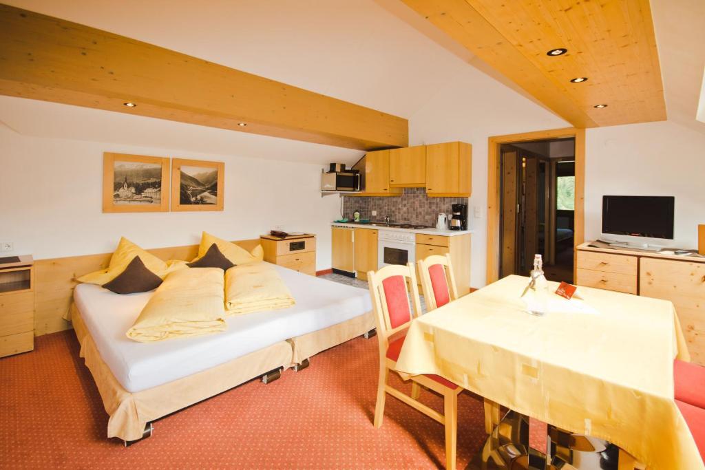 Hotel Garni Hainbacherhof Solden Room photo